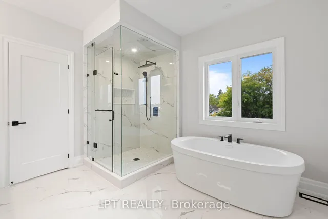 1 Richmond Park Dr, Georgina 4