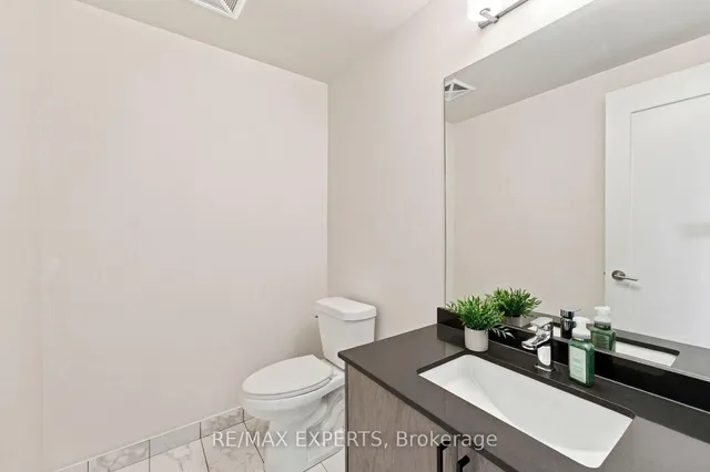 8960 Jane St #224, Vaughan 3