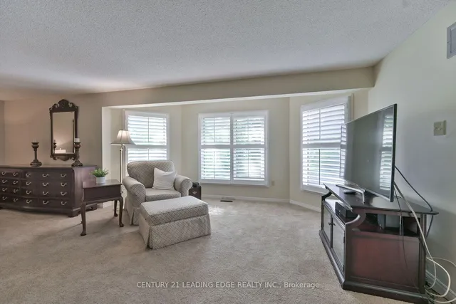 14 Montrose Cres, Markham 5