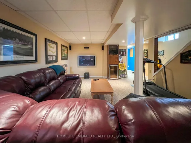 1 Potter Cres, New Tecumseth 5