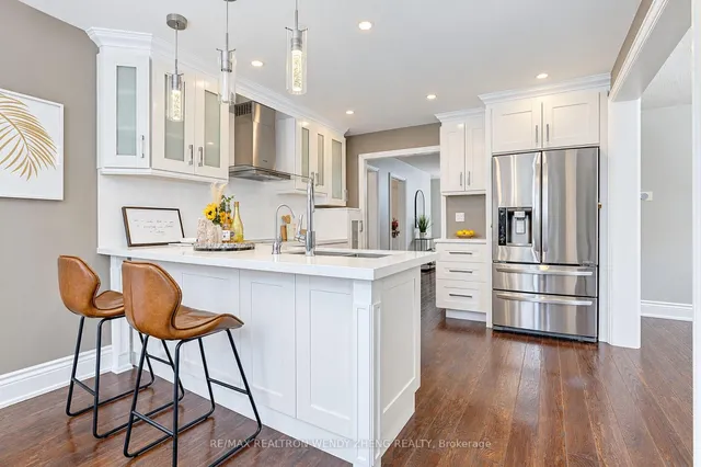 22 West Side Dr, Markham 4