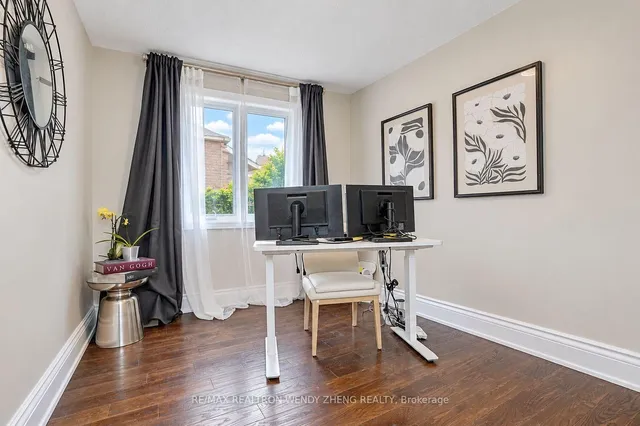 22 West Side Dr, Markham