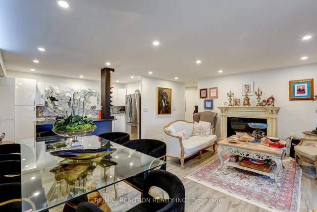 60 Inverlochy Blvd #709, Markham 5