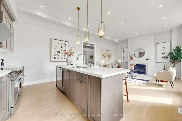 9 Nanhai Ave, Markham 5