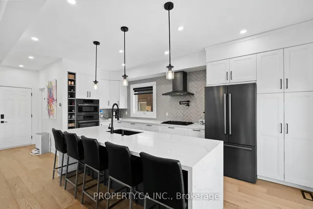 44 Andrew Hill Dr, Vaughan 3