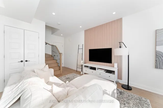 8167 Kipling Ave #48, Vaughan 5