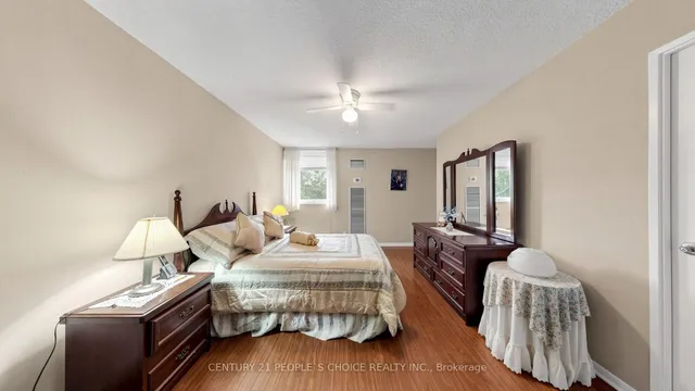 7811 Yonge St #310, Markham 3