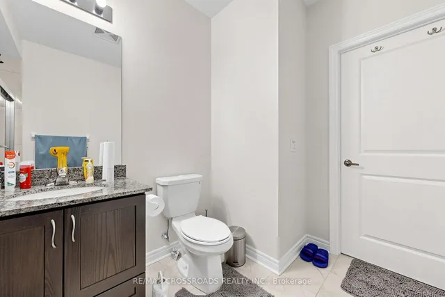 39 New Delhi Dr #222, Markham 4