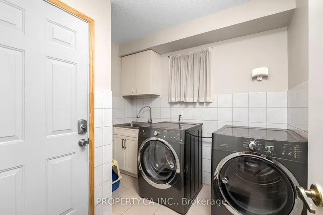 235 Brownridge Dr, Vaughan 3