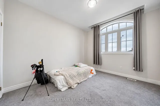 16 Lepp Dr, Markham 5