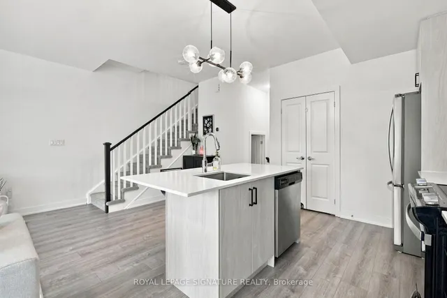 28 Canton Lane, Whitchurch-Stouffville 3
