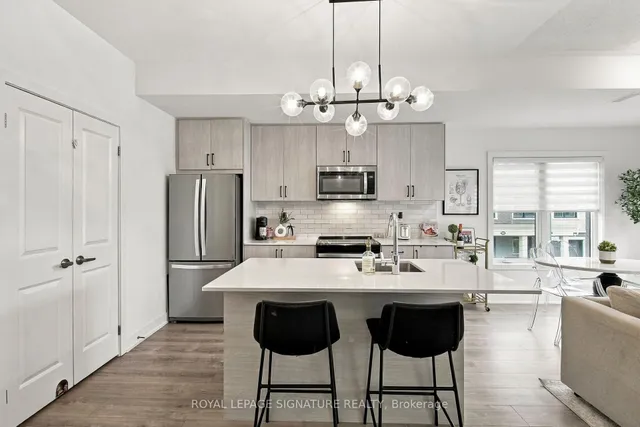 28 Canton Lane, Whitchurch-Stouffville 2