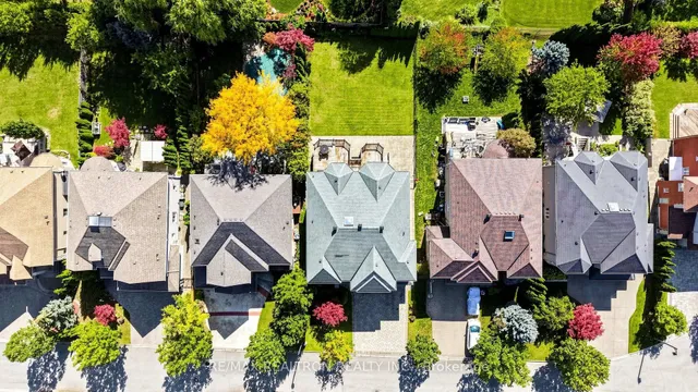 15 Ridgley Crt, Richmond Hill 4