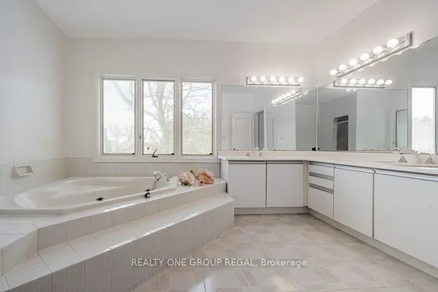 17 Dunloe Rd, Richmond Hill 5