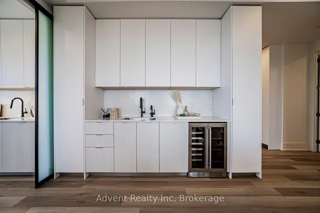 8 Cedarland Dr #PH01, Markham 3