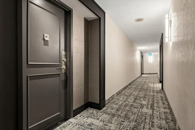 7460 Bathurst St #806, Vaughan 4