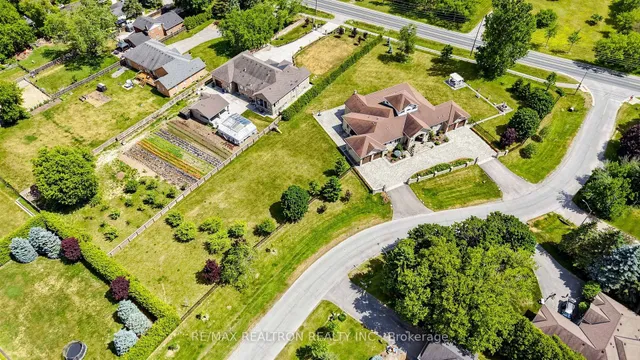 45 Greenan Rd, Whitchurch-Stouffville 2