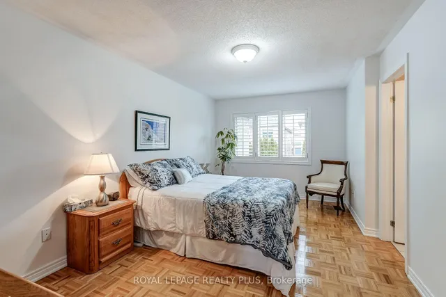 172 Lauderdale Dr, Vaughan 4