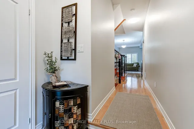 172 Lauderdale Dr, Vaughan 3