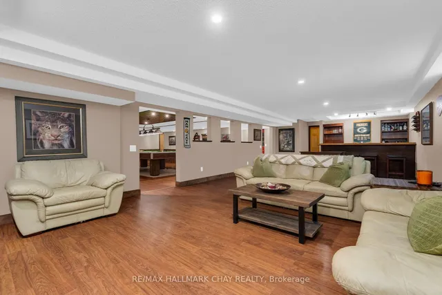 381 Regional Road 8 Rd, Uxbridge 5