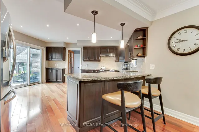 15 Lobraico Lane, Whitchurch-Stouffville 5