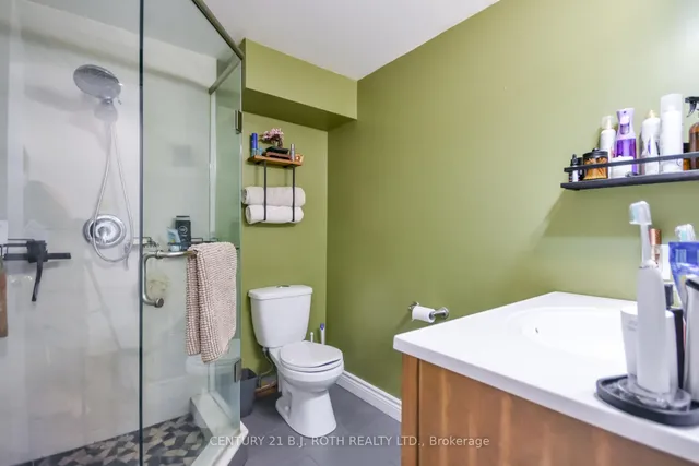 671 Simcoe Rd, Bradford West Gwillimbury 3
