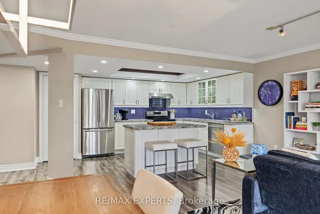 5 Weldrick Rd #605, Richmond Hill 3