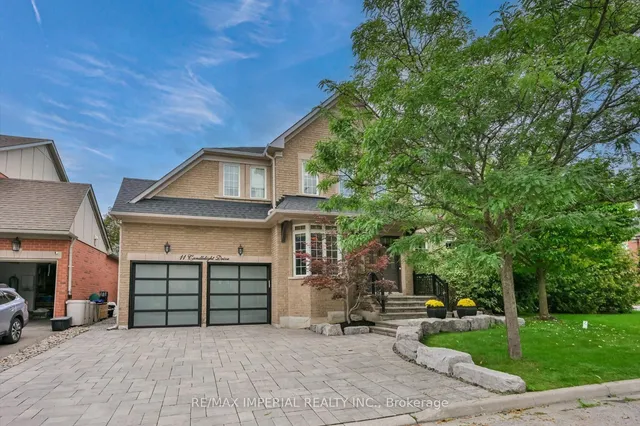 11 Candlelight Dr, Richmond Hill 2