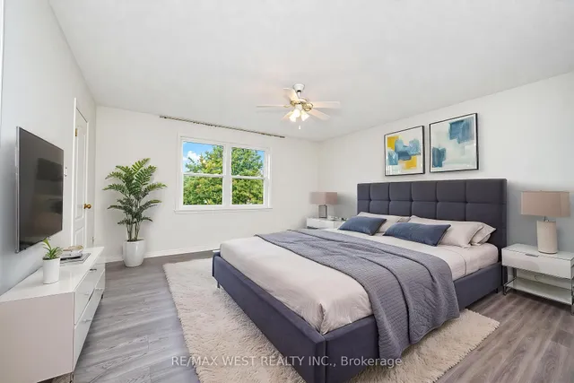 24 Smith Dr, Uxbridge 3