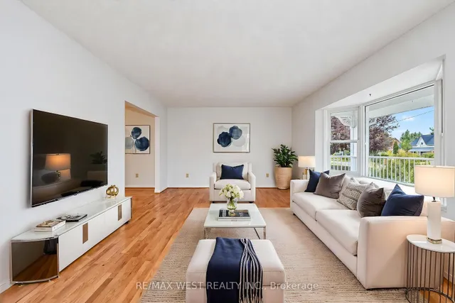 24 Smith Dr, Uxbridge 4