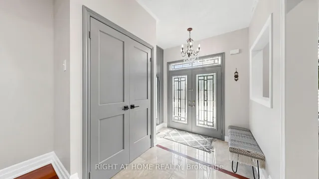 40 Chateau Dr, Vaughan 4