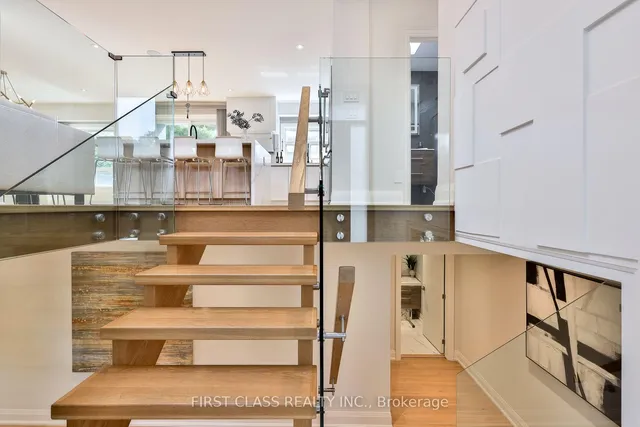27 Delair Cres, Markham 3