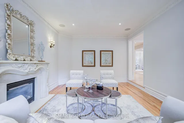25 Oak Ave, Richmond Hill 2