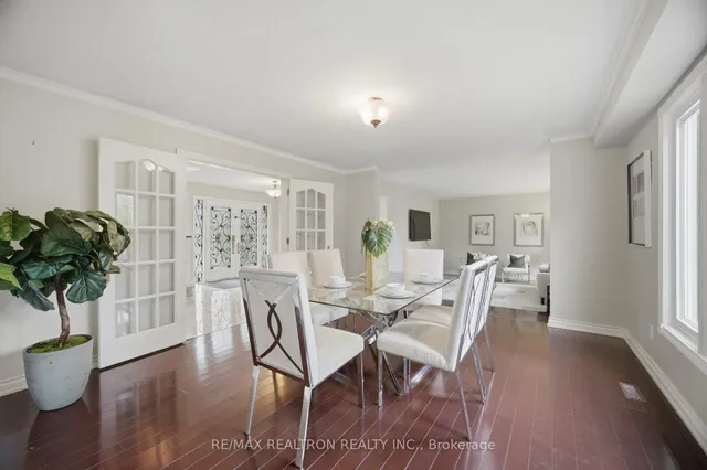 80 East Humber Dr, King 5