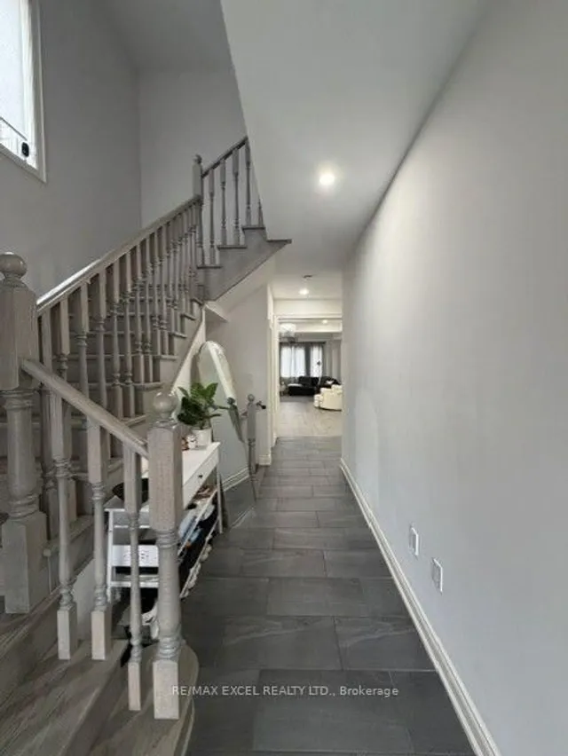 123 Fallharvest Way, Whitchurch-Stouffville 5