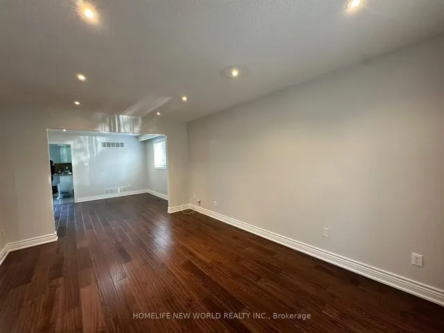10 Epping Crt, Markham 5