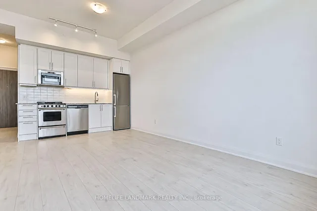 10 Gatineau Dr #210, Vaughan 5