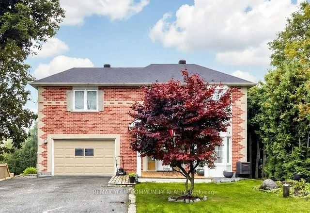 27 Mitchell Ave, Whitchurch-Stouffville 2