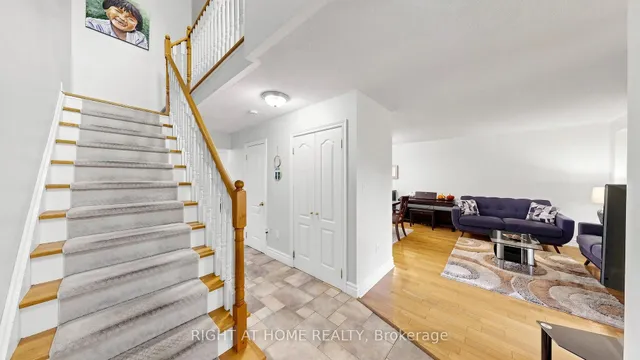 87 Primeau Dr, Aurora 4