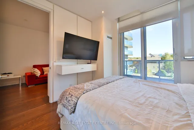 9471 Yonge St #315, Richmond Hill 5