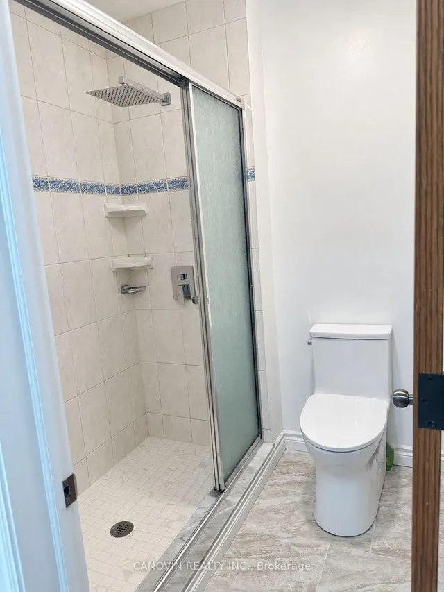 183 St. Anthony's Crt, Richmond Hill 4