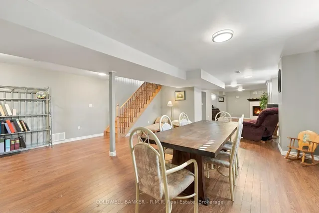 3 Pollock Ave, Brock 5