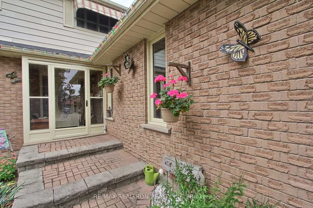 55 Redcastle Cres, Georgina 5