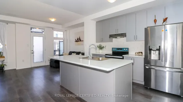 5 Hughes Lane, New Tecumseth 3
