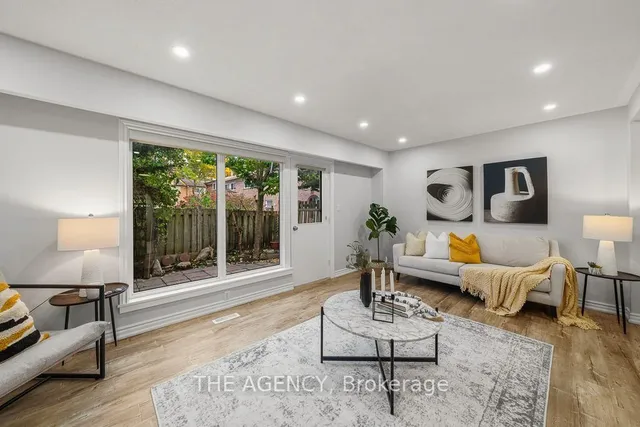 1 Wootten Way #32, Markham 4
