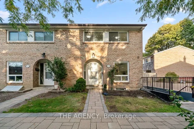 1 Wootten Way #32, Markham 1