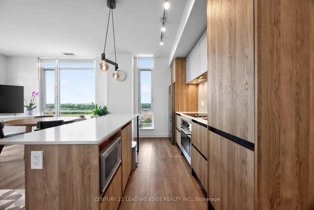 8 Beverley Glen Blvd #1010, Vaughan 5