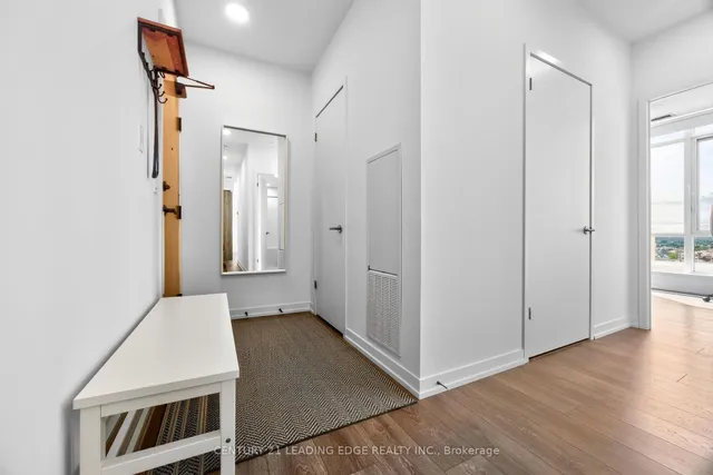 8 Beverley Glen Blvd #1010, Vaughan 4