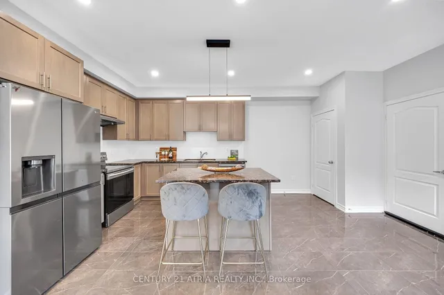 548 White's Hill Ave, Markham 2