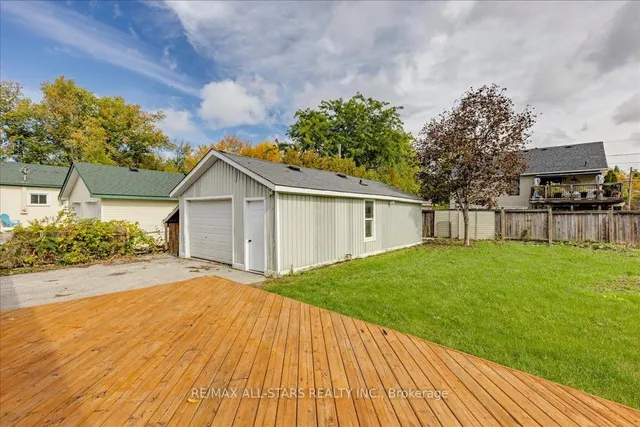 369 Lake Dr, Georgina 4